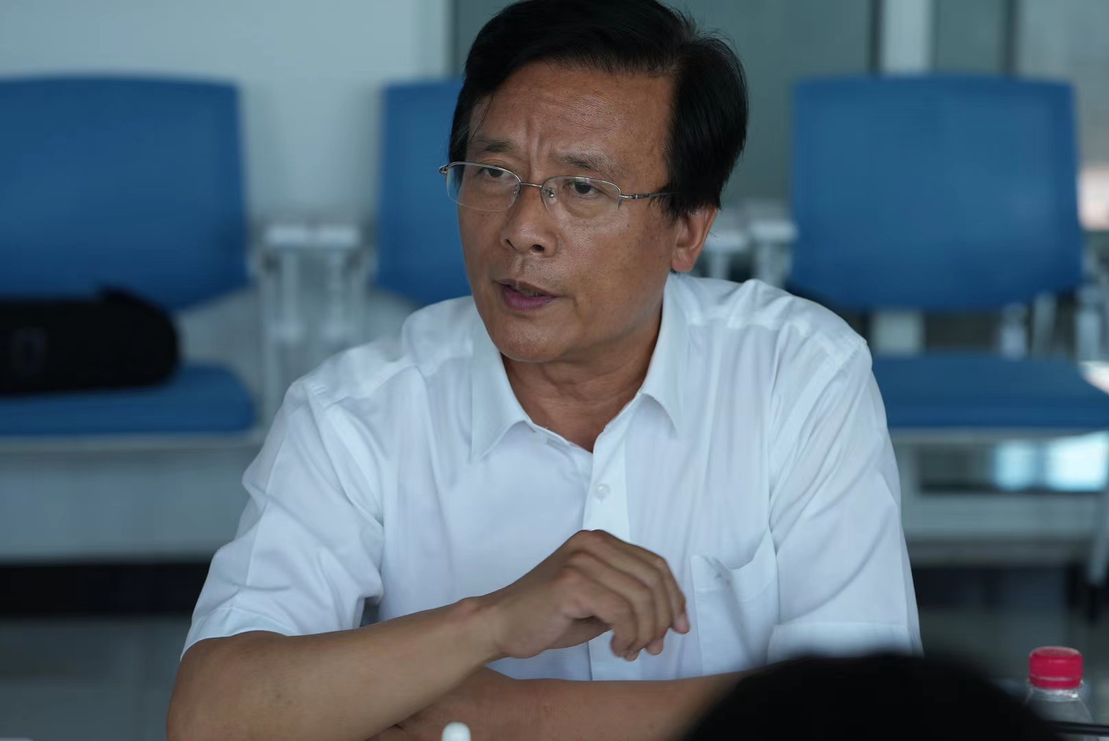 国新文化董事长王东兴考察河北民族师范学院，共谋书法教育发展新路径